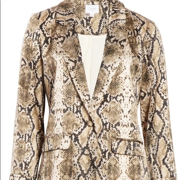Cami NYC Reptile Print Owen Blazer - Picture 3 of 4